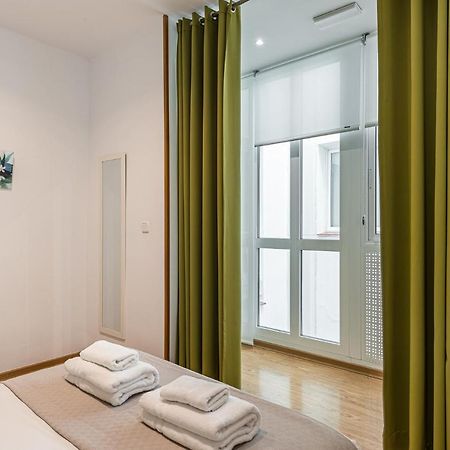 Waou Apartamentos En Sol Confort 7 Madrid Exterior photo